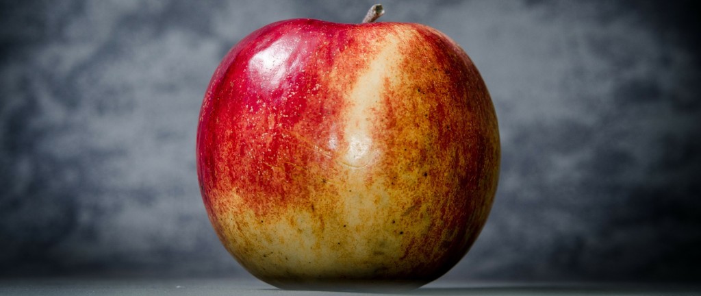 apple-256266_1920